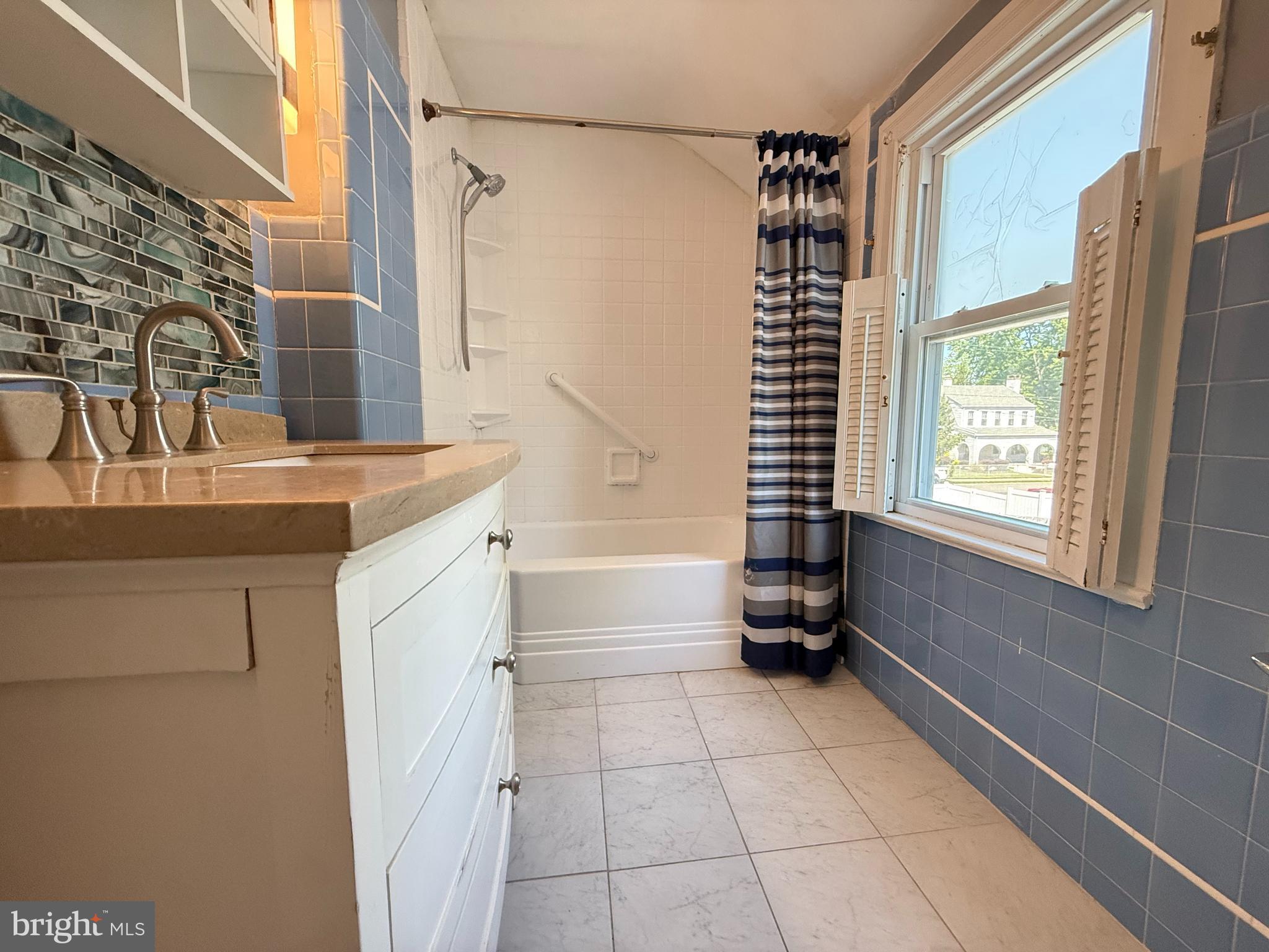 210 Kuser Road Hamilton, NJ 08619 - Photo 11 of 21