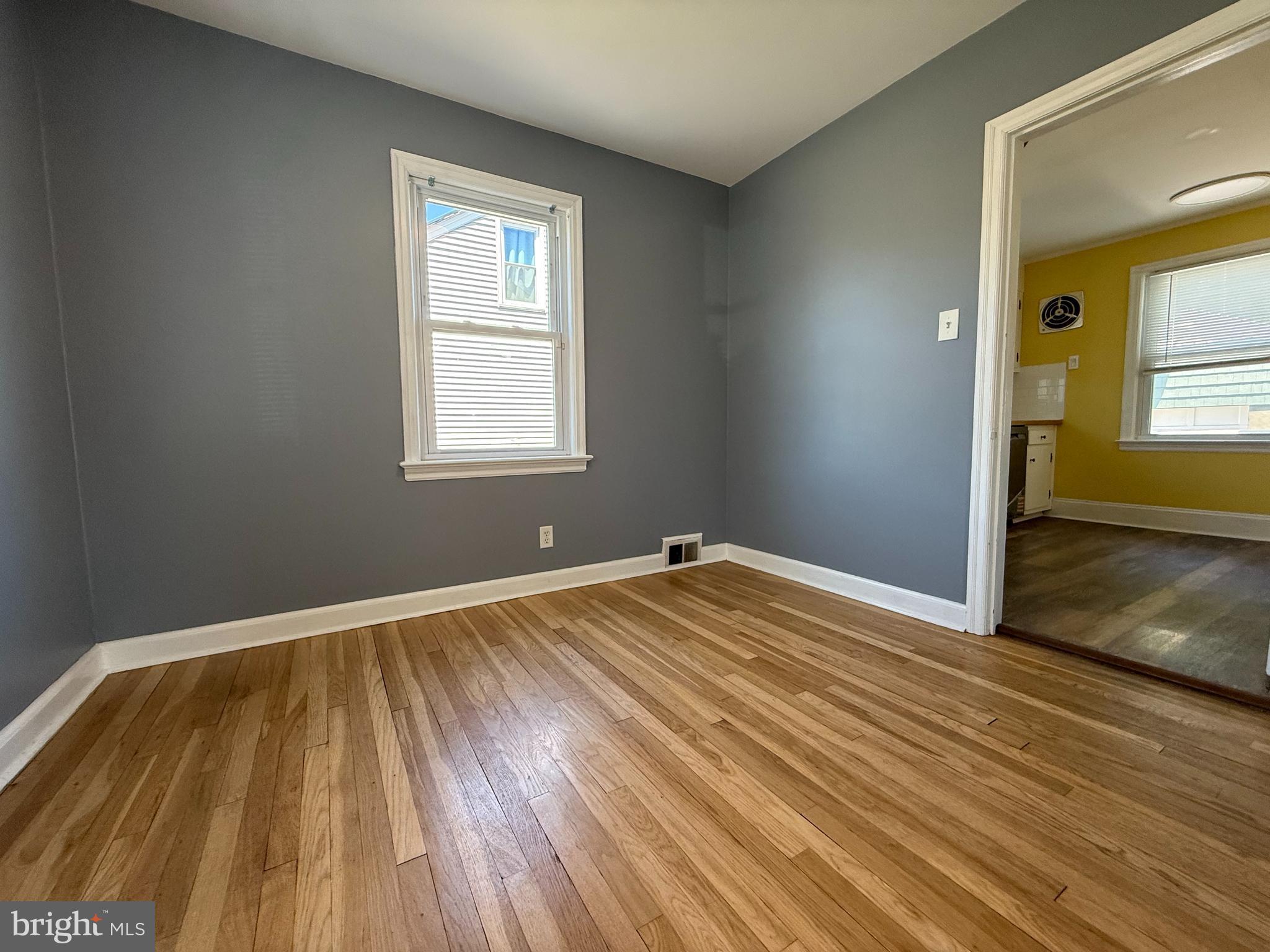 210 Kuser Road Hamilton, NJ 08619 - Photo 8 of 21