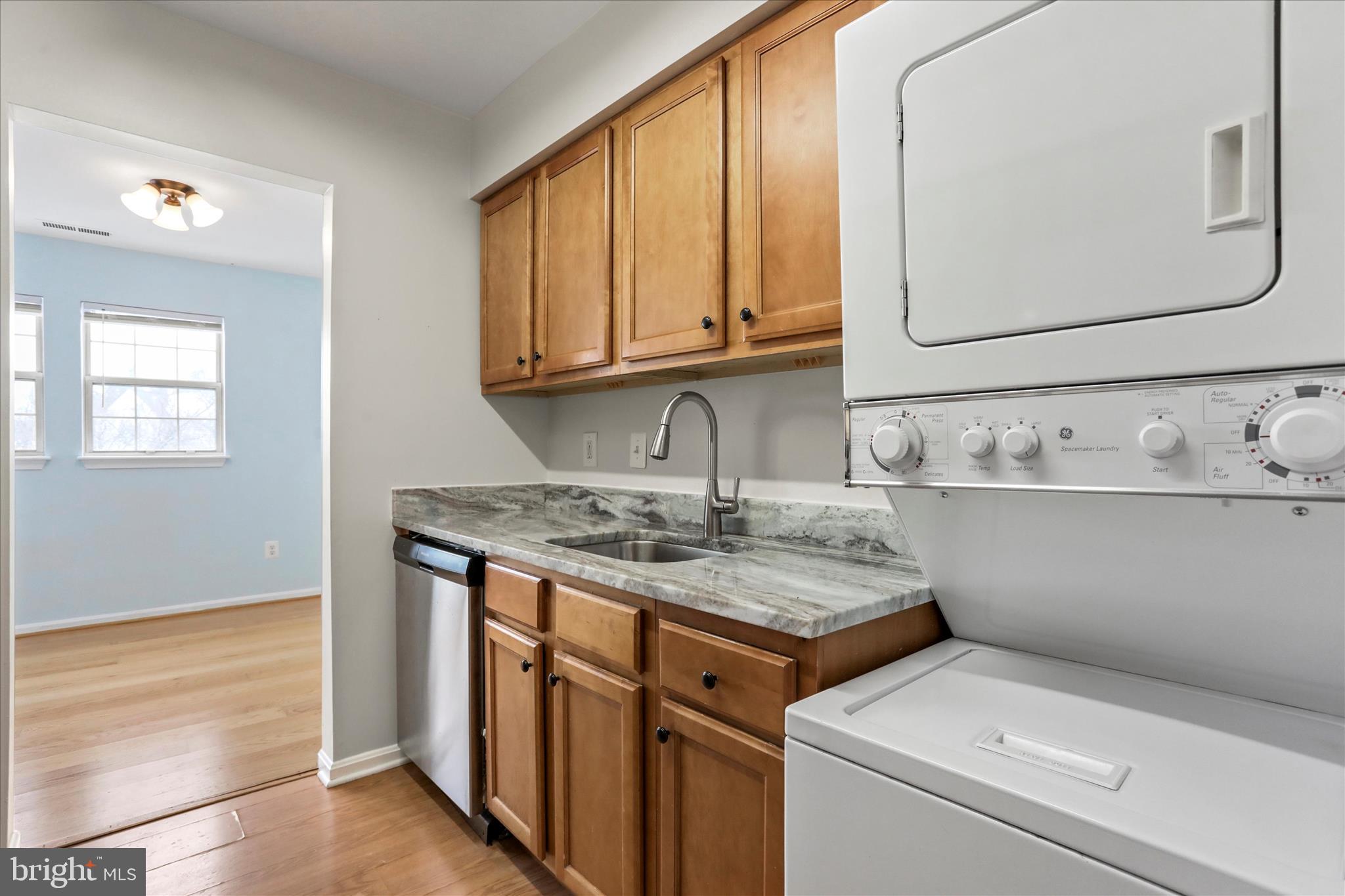 8591 Falls Run Road, Unit L Ellicott City, MD 21043 - Photo 4 of 29