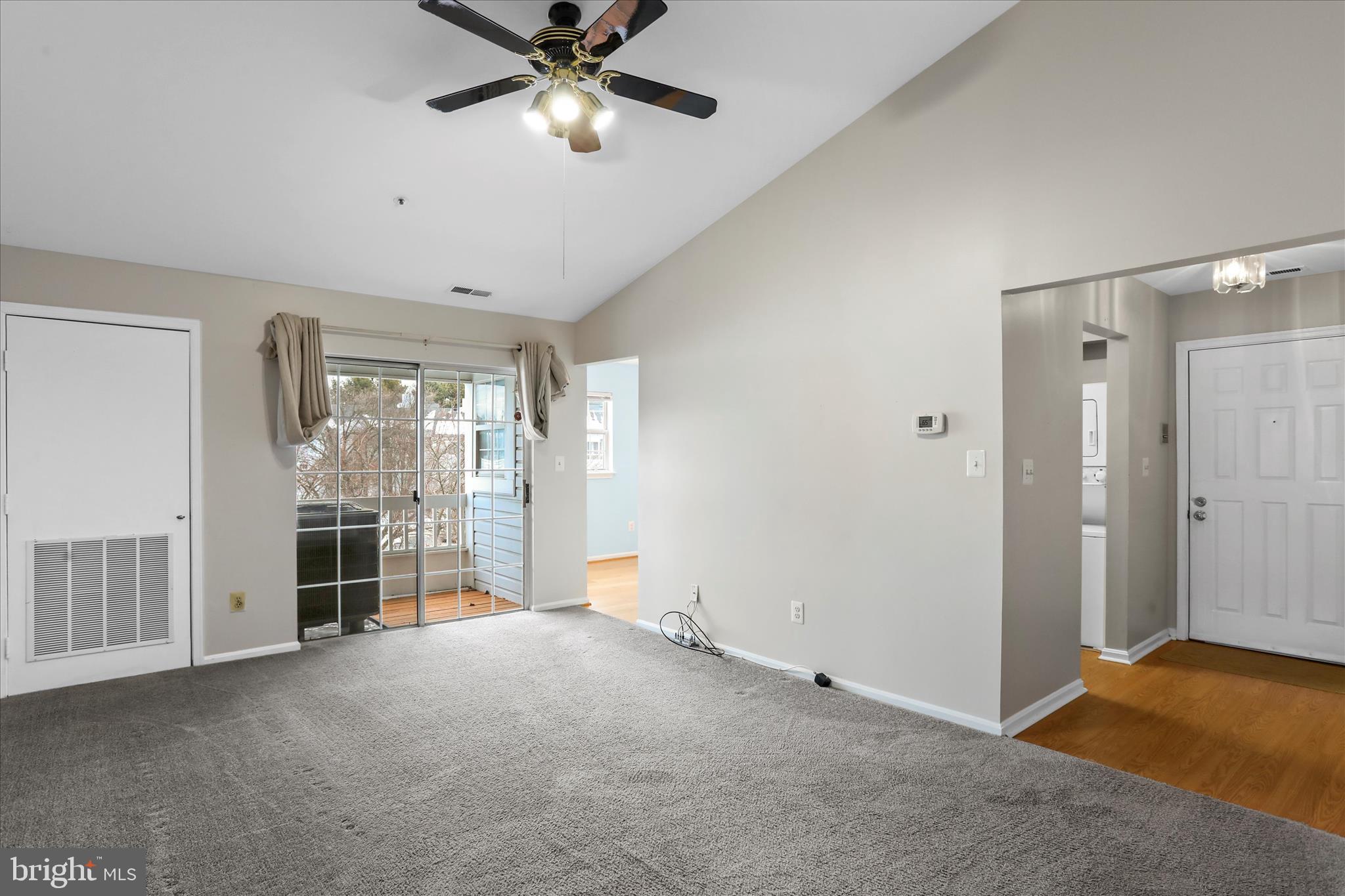 8591 Falls Run Road, Unit L Ellicott City, MD 21043 - Photo 6 of 29 Family room with cathedral ceiling