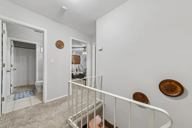 $275,000 | 822 Minnesota Circle, Carol Stream, IL 60188