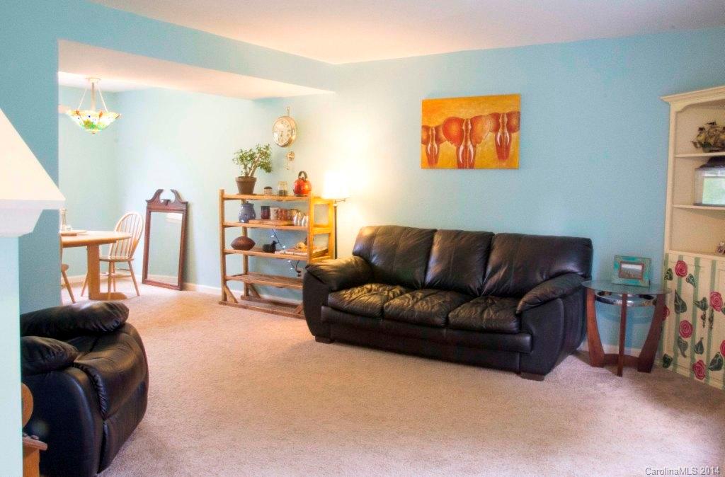 11504 5 Cedars Road Charlotte, NC 28226 - Photo 3 of 11 Gallery Image 3