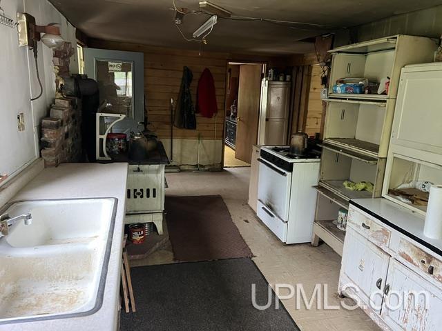 54335 Gay Road Lake Linden, MI 49945 - Photo 10 of 41