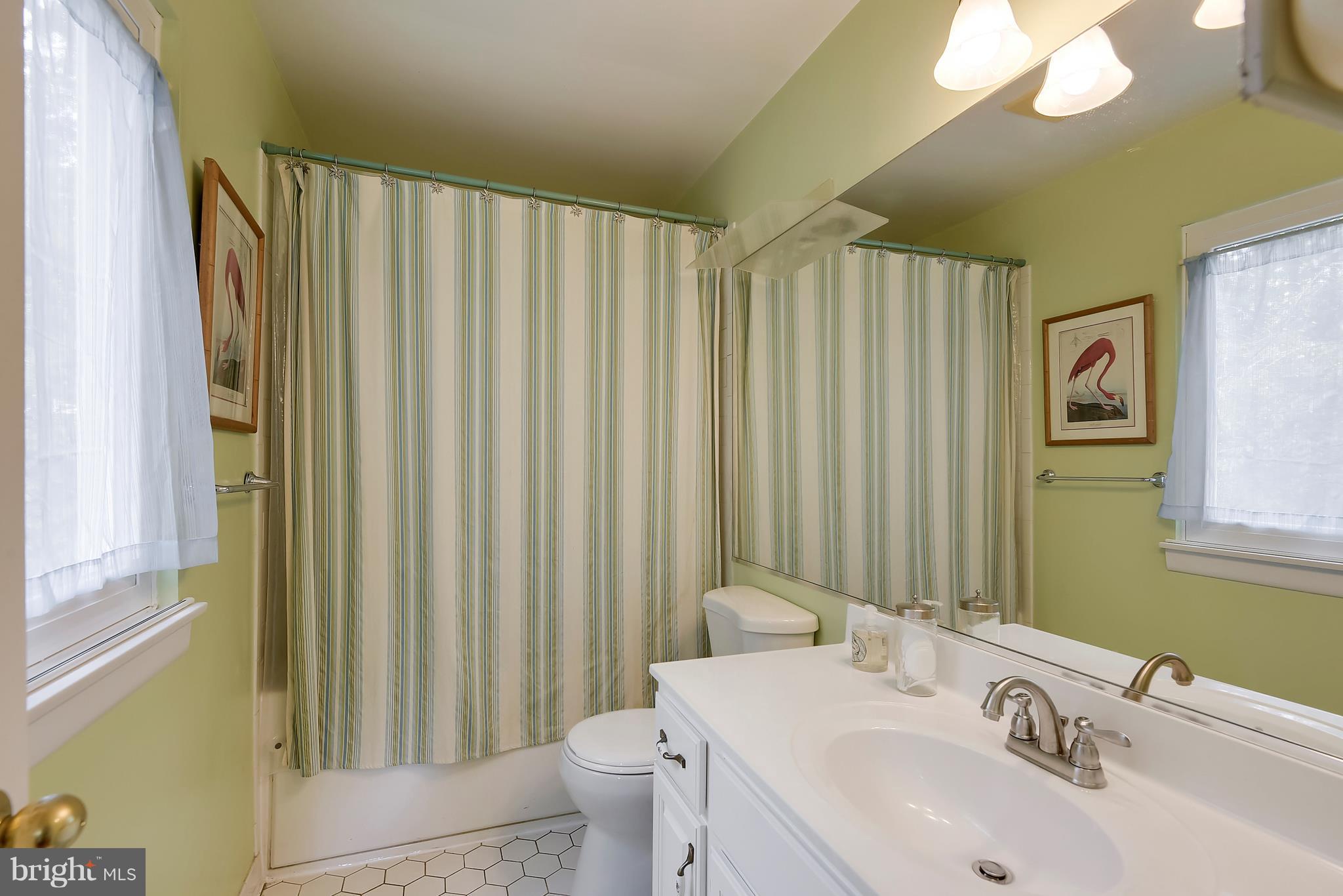 116 Stonegate Drive Silver Spring, MD 20905 - Photo 15 of 30 Bath (Master) with whirlpool tub