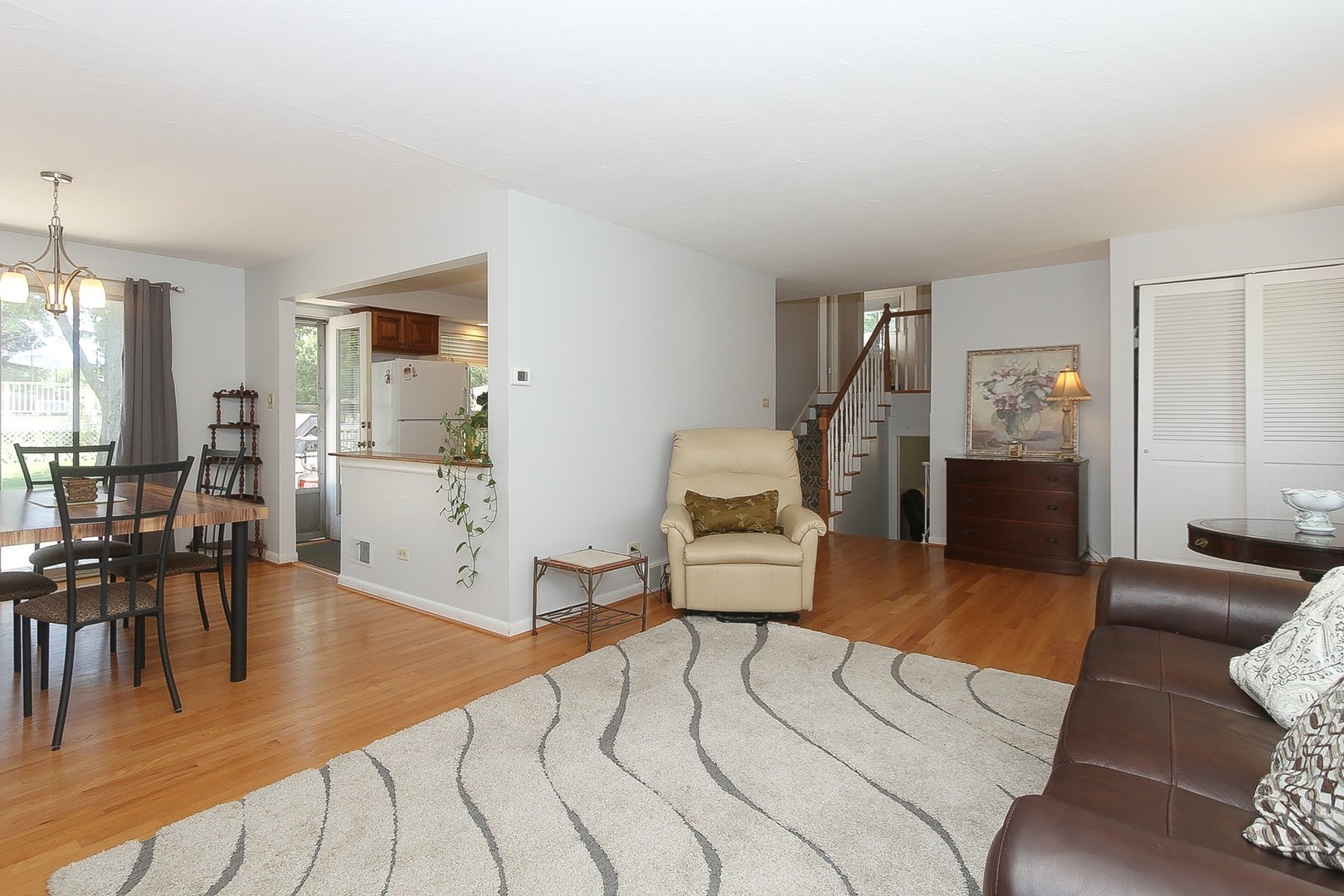 3747 Rugen Road Glenview, IL 60025 - Photo 5 of 25 Gallery Image 5