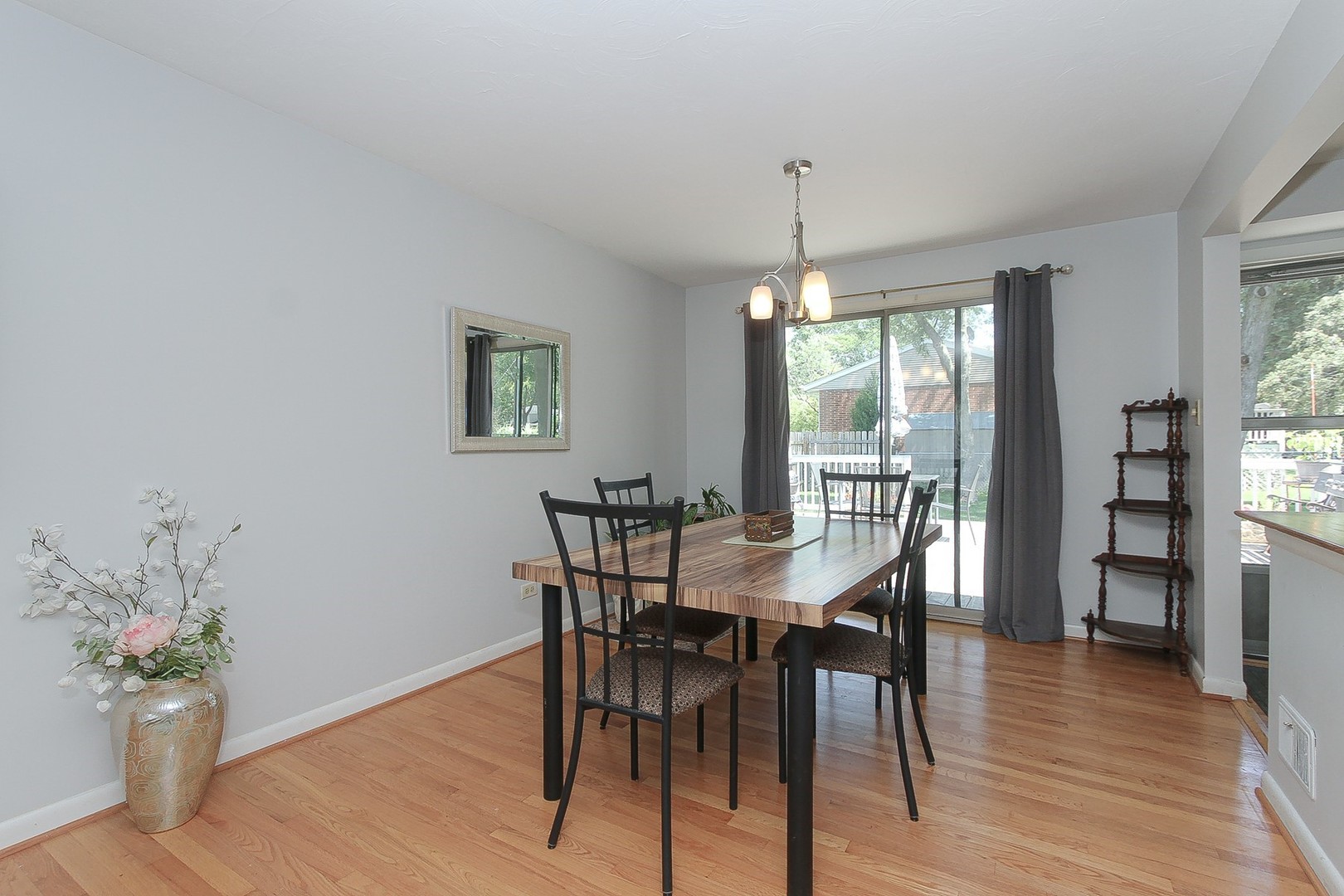 3747 Rugen Road Glenview, IL 60025 - Photo 6 of 25 Gallery Image 6