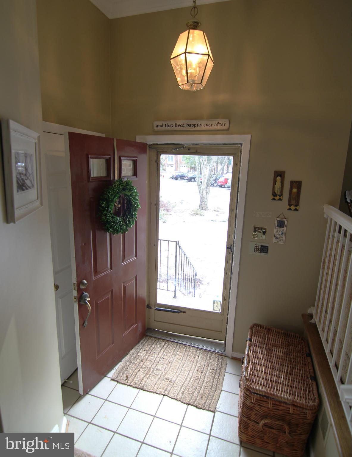6801 Wild Rose Court Springfield, VA 22152 - Photo 2 of 15 Interior (General)