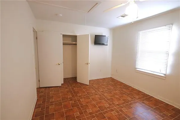$1,700 | 337 Reine Street, Mandeville, LA 70448