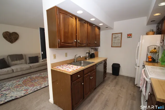 $407,900 | 50 Aiken Street, Unit 253, Norwalk, CT 06851