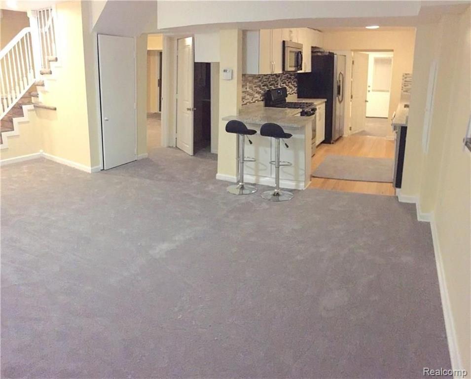 2985 Emmons Avenue Rochester Hills, MI 48307 - Photo 6 of 39