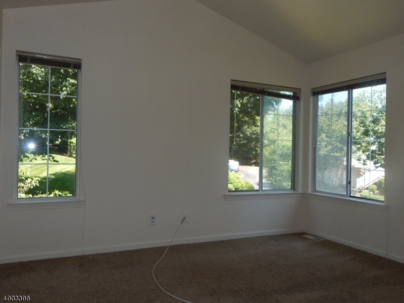 9 Pendleton Court Bedminster, NJ 07921 - Photo 8 of 17