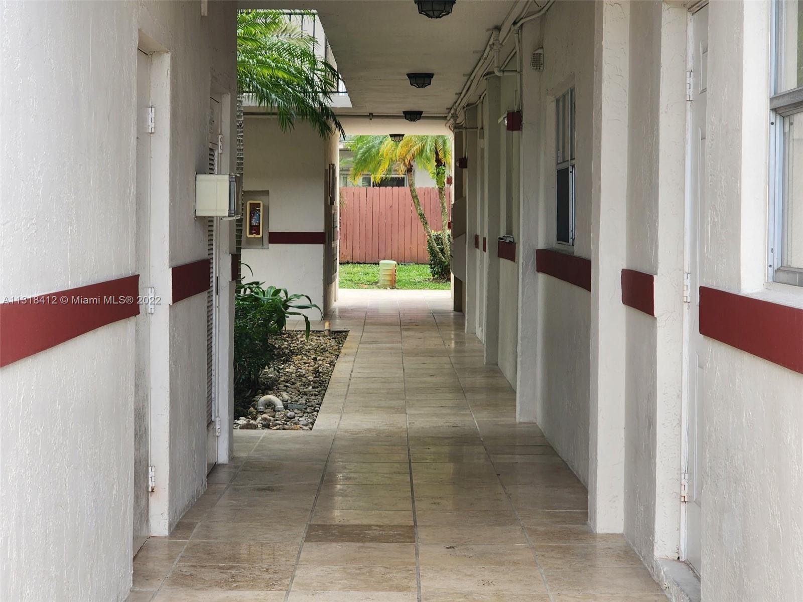 8600 Southwest 67th Avenue, Unit 906 Pinecrest, FL 33156 - Photo 3 of 27 a view of entryway