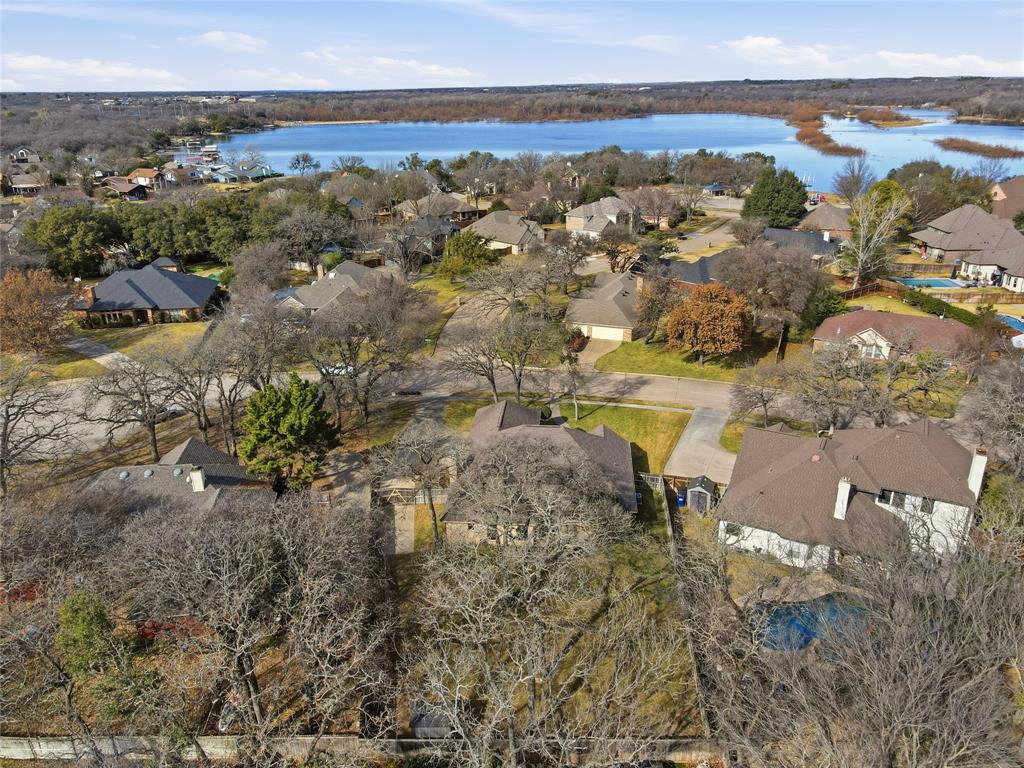 1312 Crows Nest Court Azle, TX 76020 - Photo 10 of 28