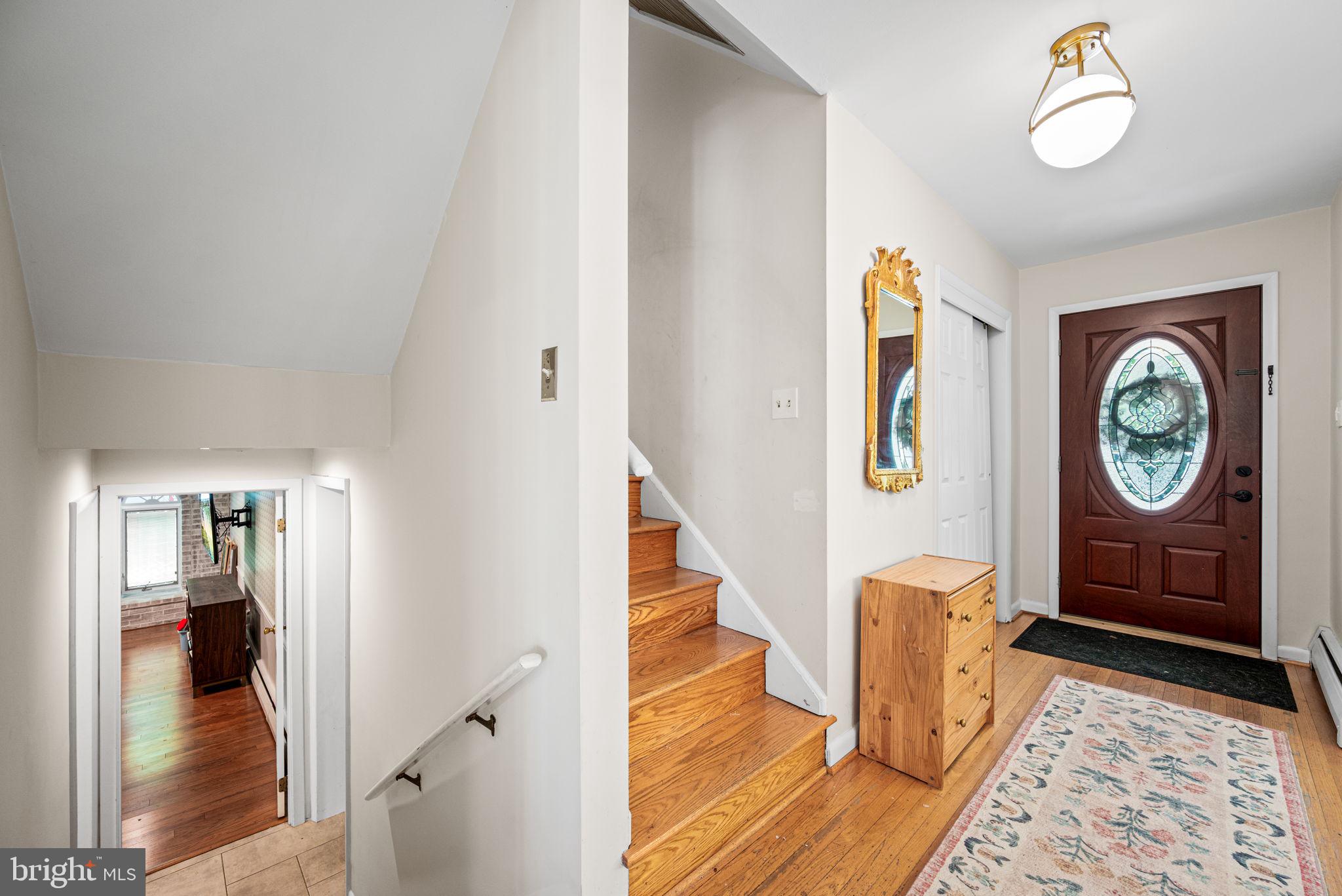 416 Yorkshire Road Bryn Mawr, PA 19010 - Photo 5 of 33 Foyer