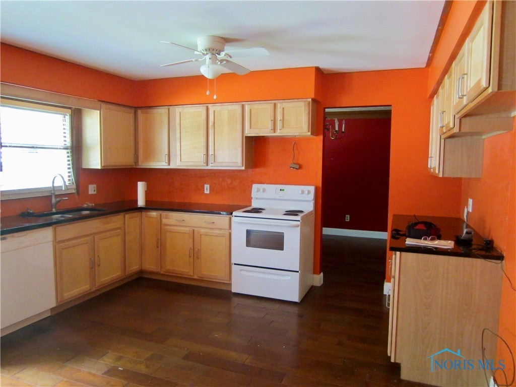 1665 Fallbrook Road Toledo, OH 43614 - Photo 7 of 24 Gallery Image 7