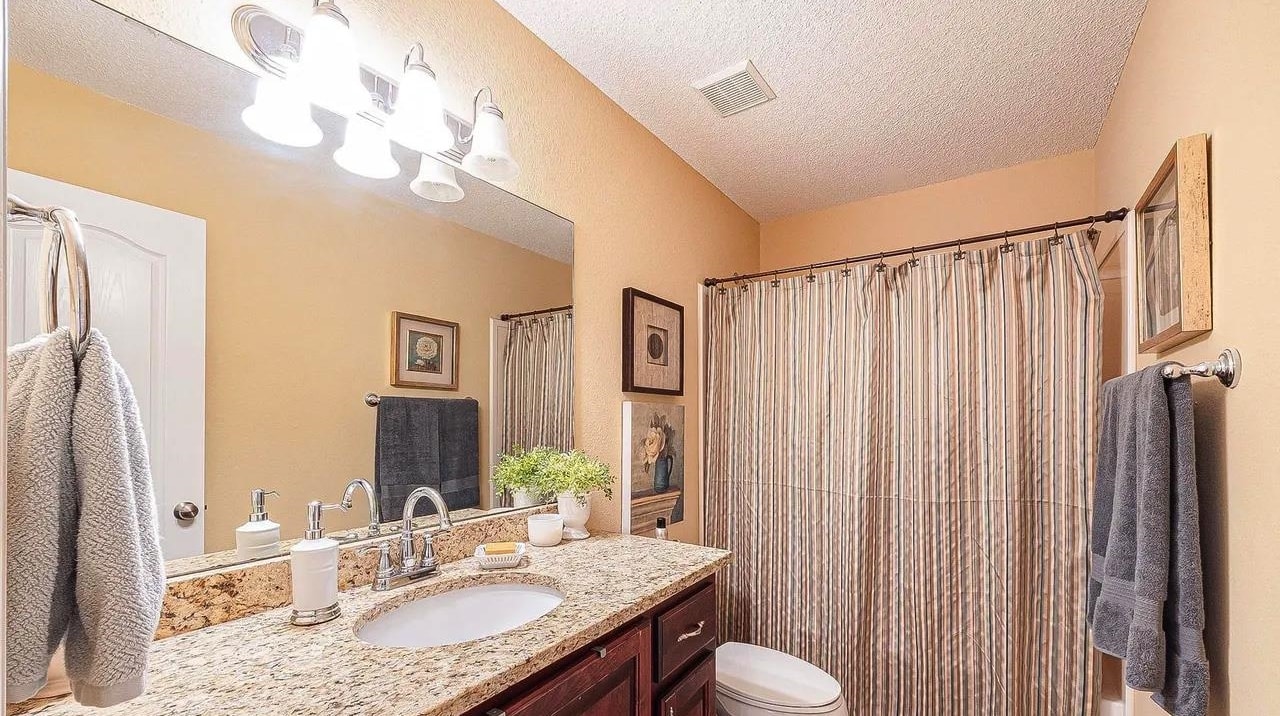 12230 Bromley Road Stapleton, AL 36578 - Photo 23 of 34 Bathroom