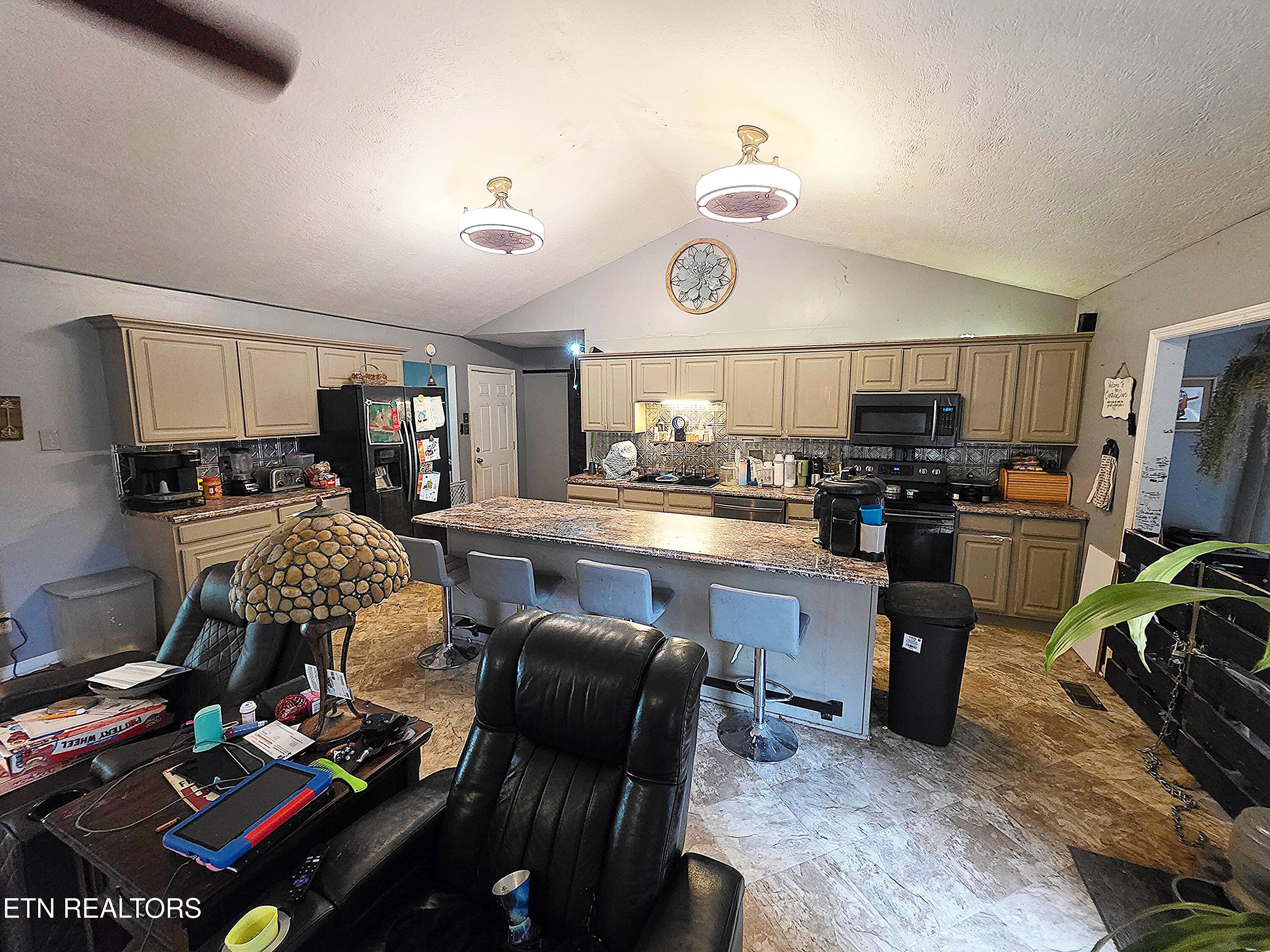 7807 Squirrel Lane Powell, TN 37849 - Photo 7 of 19 1000028601