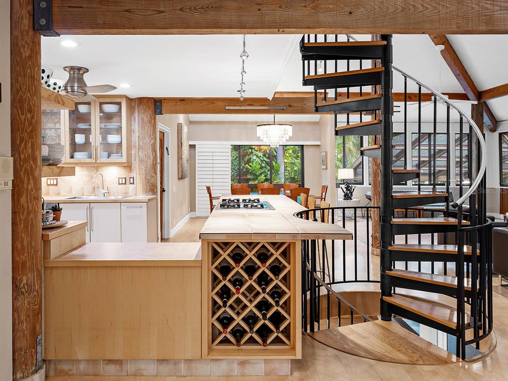 2613 Temple Street Sarasota, FL 34239 - Photo 14 of 54