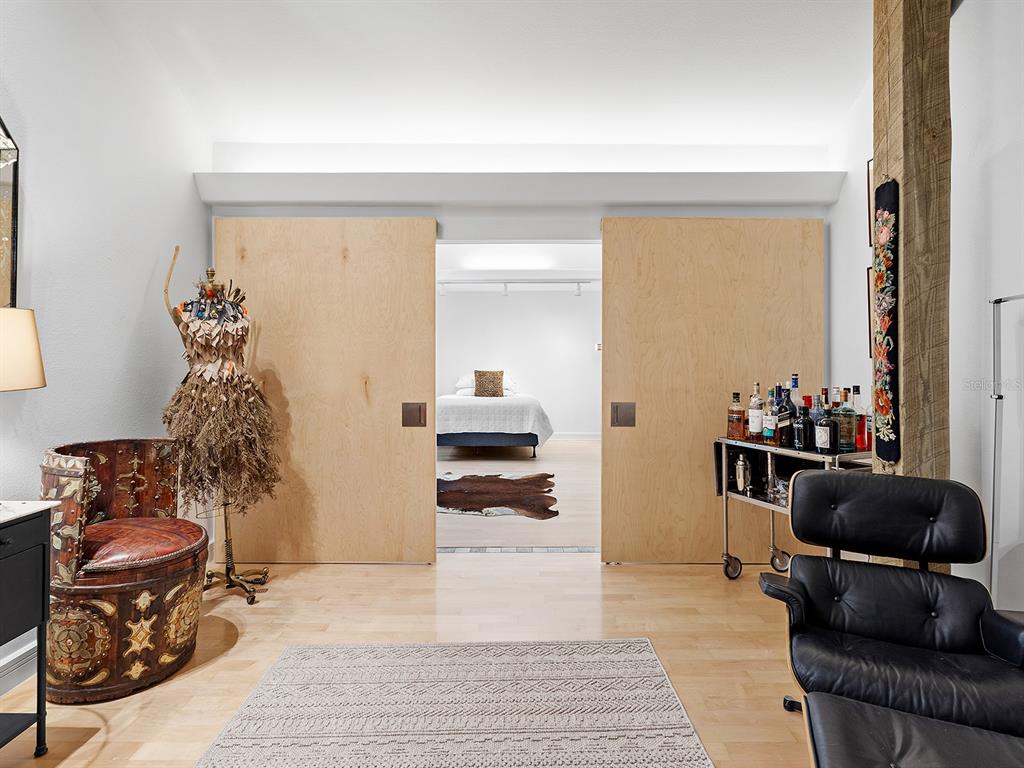 2613 Temple Street Sarasota, FL 34239 - Photo 21 of 54