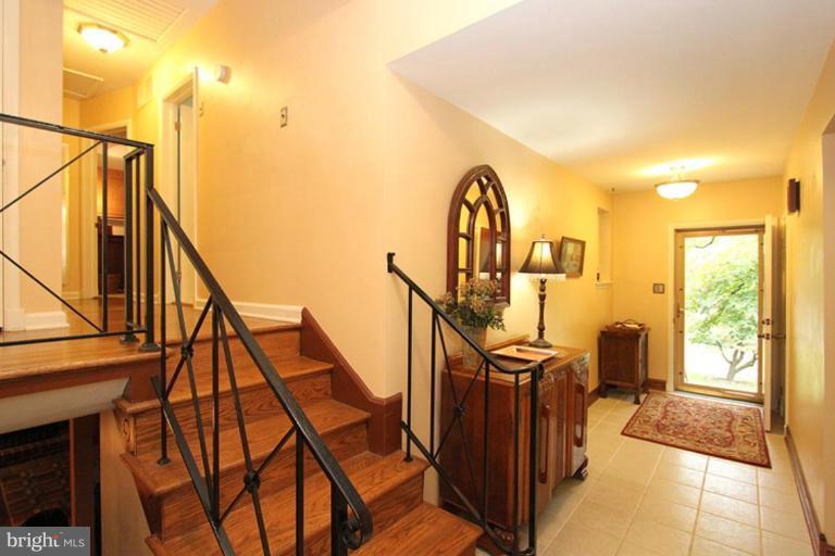 Entrance / Foyer