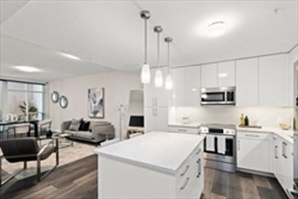 $1,260,000 | 771 Harrison Avenue, Unit 407, Boston, MA 02118