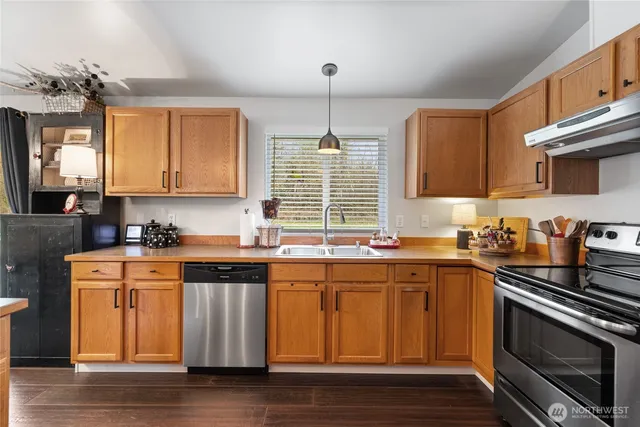 $799,000 | 47655 138th Avenue East, Eatonville, WA 98328