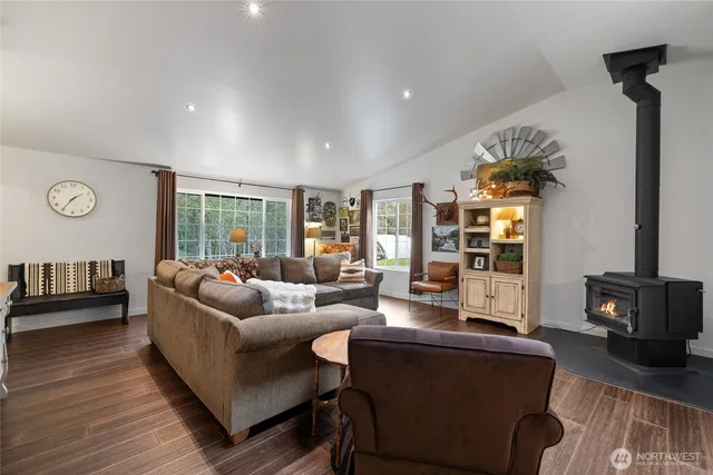 $799,000 | 47655 138th Avenue East, Eatonville, WA 98328