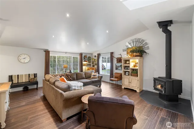 $799,000 | 47655 138th Avenue East, Eatonville, WA 98328