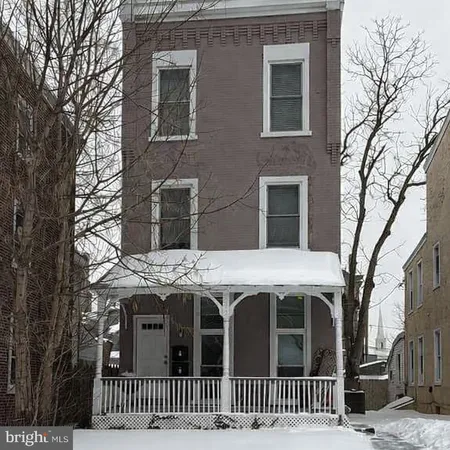 $2,500 | 542 Stanbridge Street, Unit 1, Norristown, PA 19401