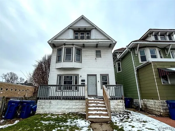 $1,400 | 1927 Seneca Street, Buffalo, NY 14210