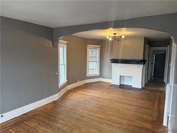 $1,400 | 1927 Seneca Street, Buffalo, NY 14210