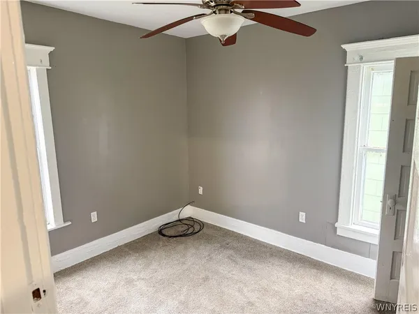 $1,400 | 1927 Seneca Street, Buffalo, NY 14210