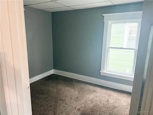 $1,400 | 1927 Seneca Street, Buffalo, NY 14210