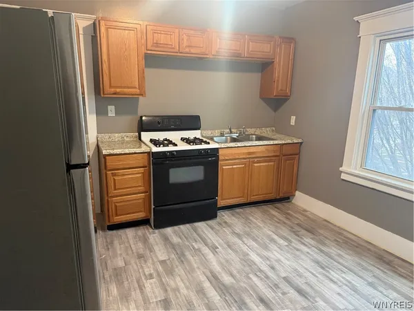 $1,400 | 1927 Seneca Street, Buffalo, NY 14210