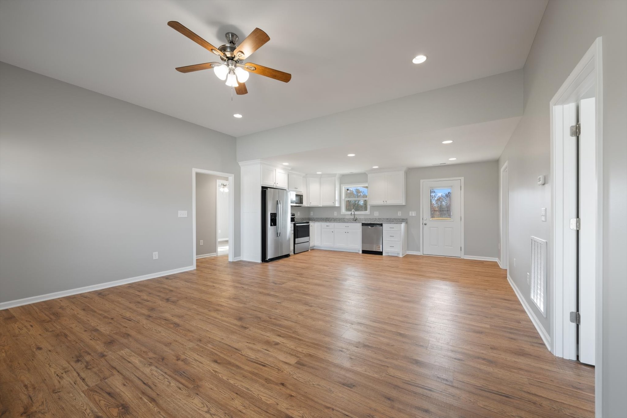 77 Dukes Park Road Summertown, TN 38483 - Photo 11 of 27