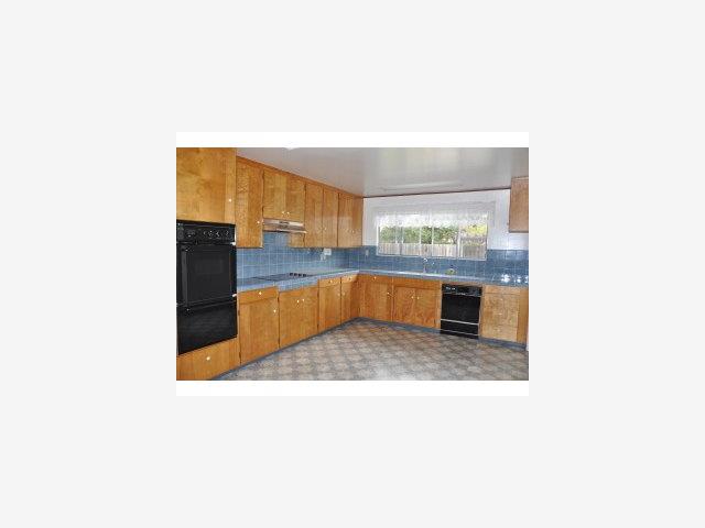 112 Calabasas Road Watsonville, CA 95076 - Photo 3 of 6 Gallery Image 3