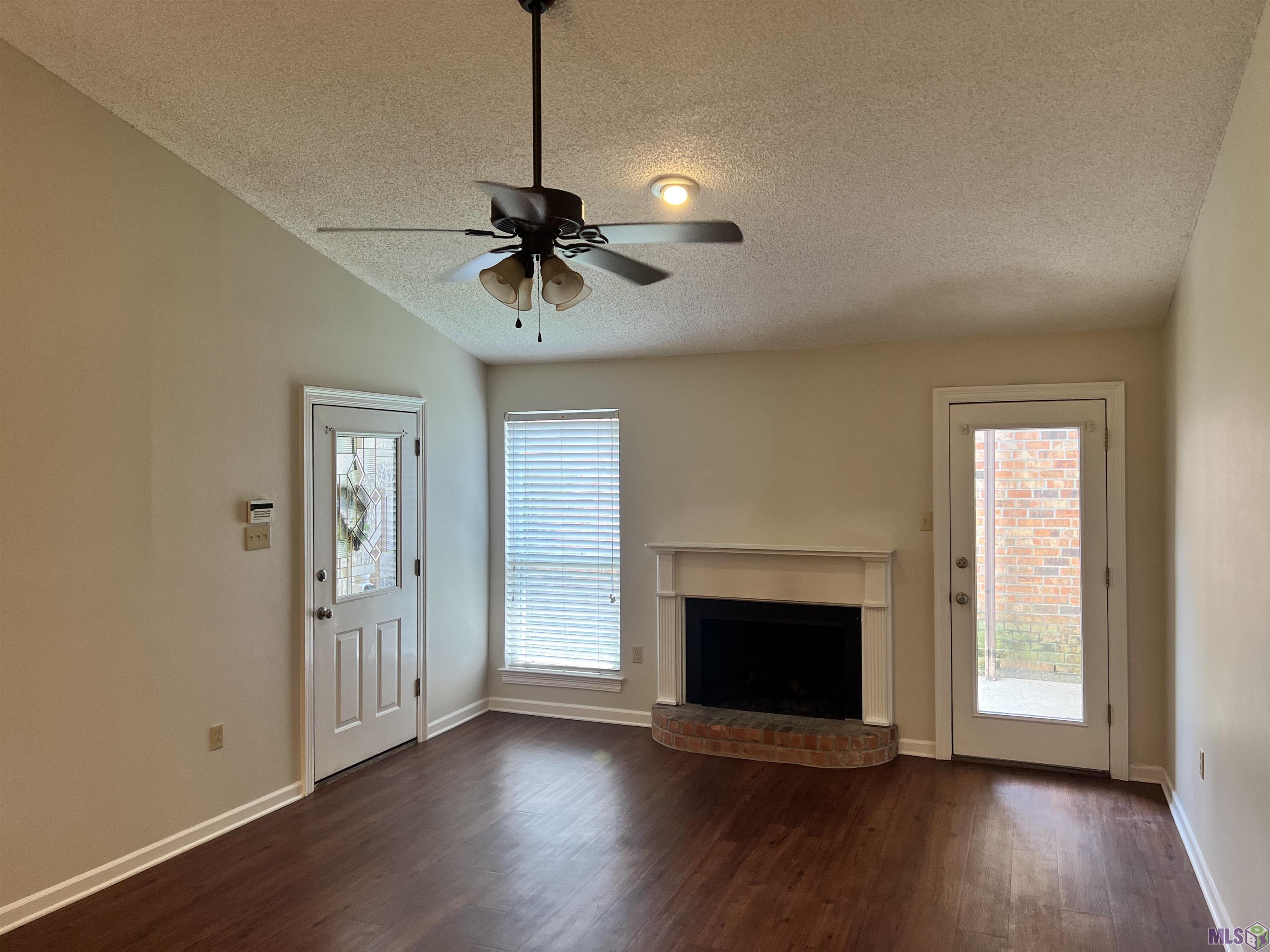 2054 Maple Ridge Avenue Baton Rouge, LA 70816 - Photo 3 of 10 Gallery Image 3