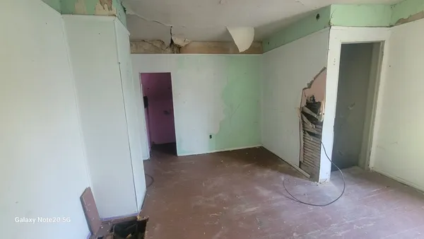 $15,900 | 809 West Columbia Street, Danville, IL 61832