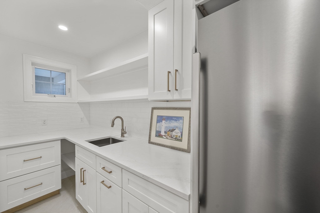 19 Pauline Road Marshfield, MA 02050 - Photo 15 of 42