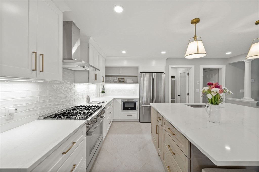 19 Pauline Road Marshfield, MA 02050 - Photo 8 of 42