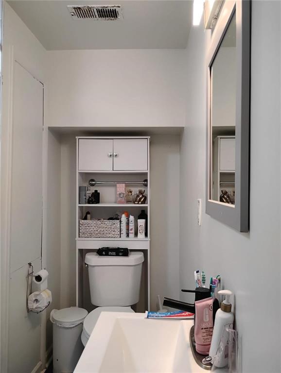 3073 Shadow Walk Lane Tucker, GA 30084 - Photo 18 of 48 a bathroom with a toilet