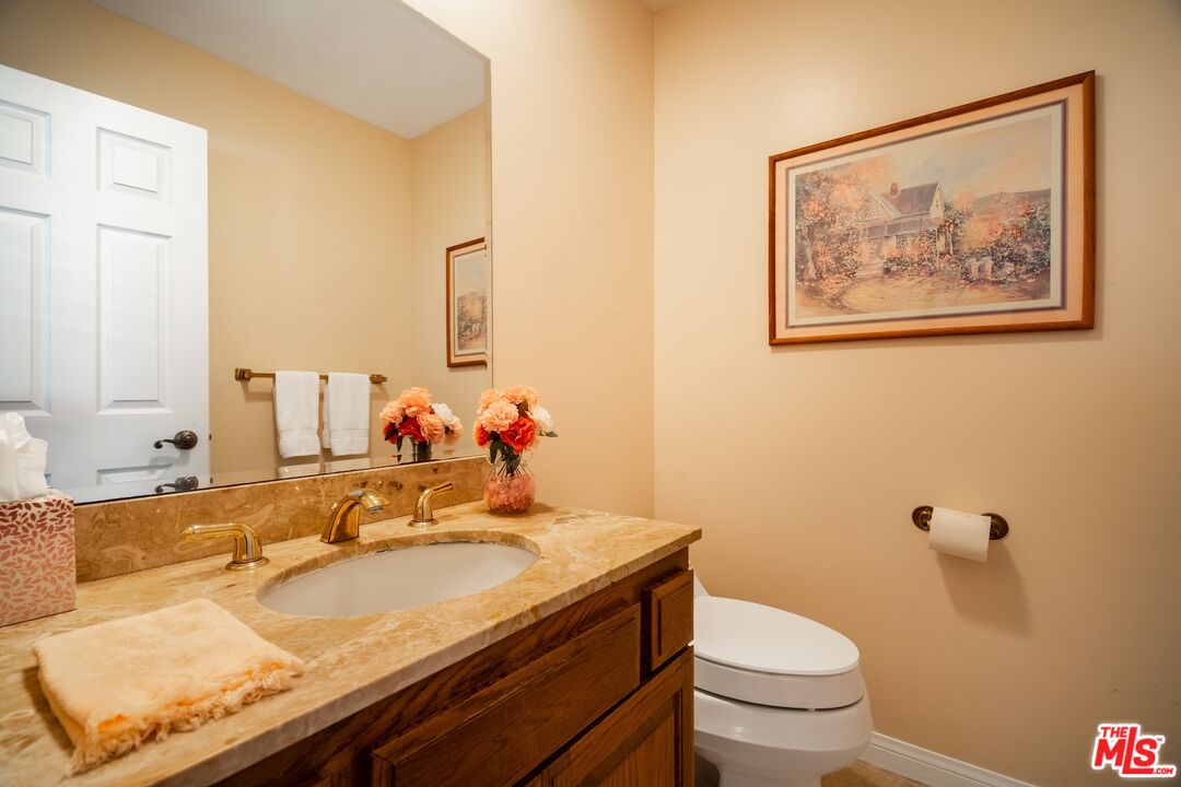 802 3rd Street, Unit B Santa Monica, CA 90403 - Photo 15 of 34