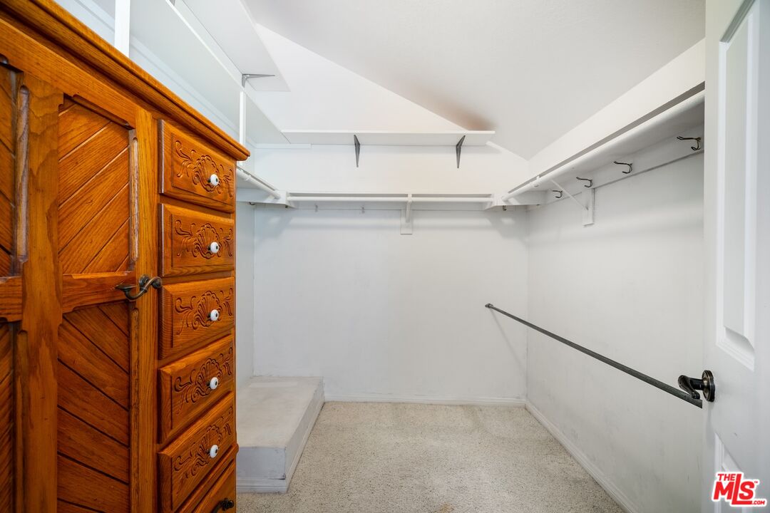 802 3rd Street, Unit B Santa Monica, CA 90403 - Photo 25 of 34