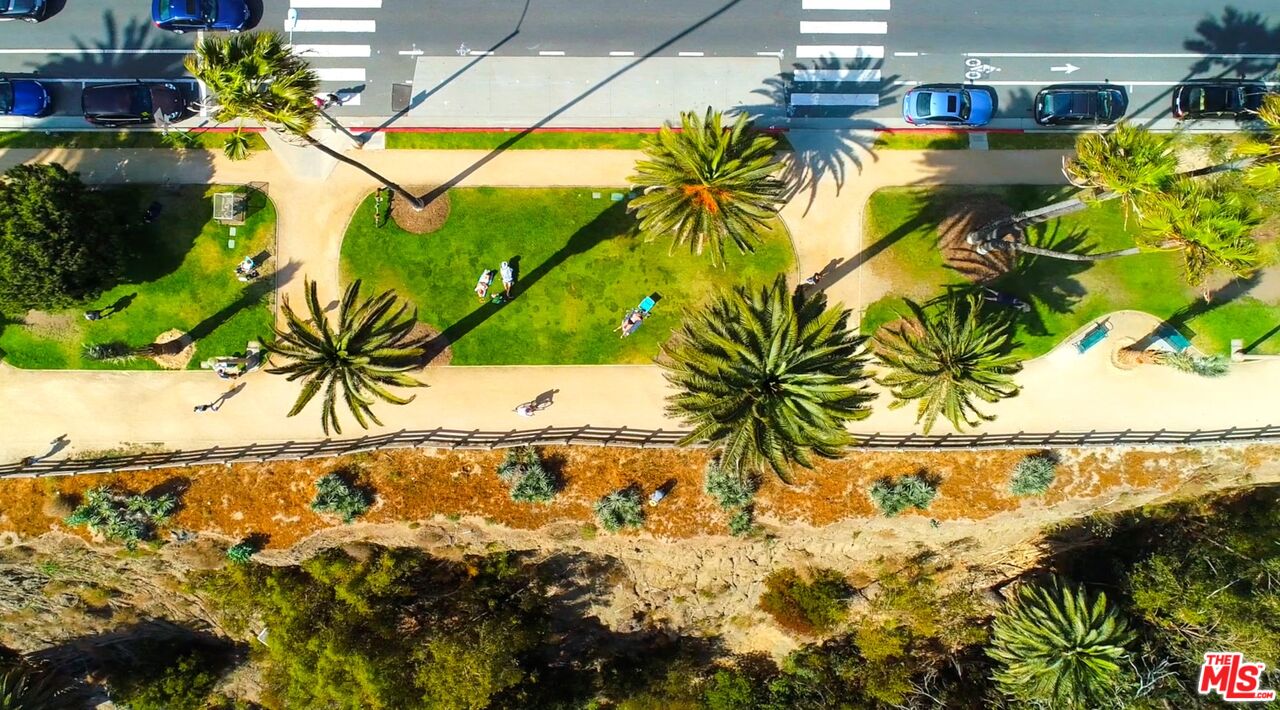 802 3rd Street, Unit B Santa Monica, CA 90403 - Photo 31 of 34