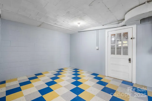 $249,900 | 831 21st St Drive Southeast, Hickory, NC 28602