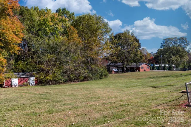 $249,900 | 831 21st St Drive Southeast, Hickory, NC 28602