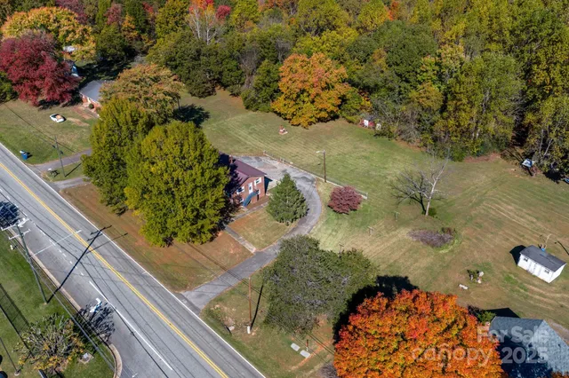 $249,900 | 831 21st St Drive Southeast, Hickory, NC 28602