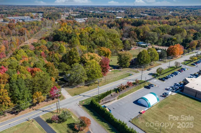 $249,900 | 831 21st St Drive Southeast, Hickory, NC 28602