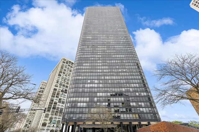 $275,000 | 5415 North Sheridan Road, Unit 5409, Chicago, IL 60640