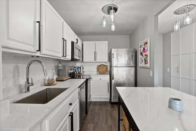 $275,000 | 5415 North Sheridan Road, Unit 5409, Chicago, IL 60640